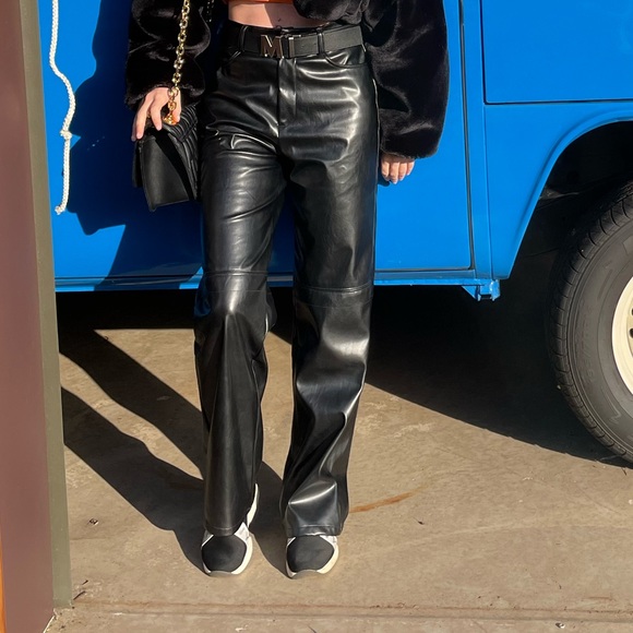 XS petite black faux leather pants wide leg high waisted fits 0-2 - Picture 3 of 3
